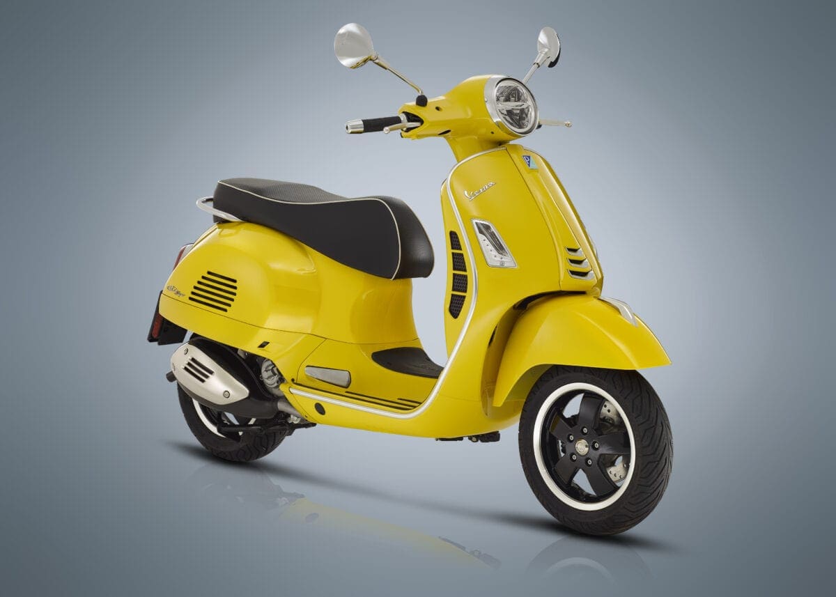 NEWS: Vespa GTS power, style and technical updates for latest models… -  Scootering Magazine