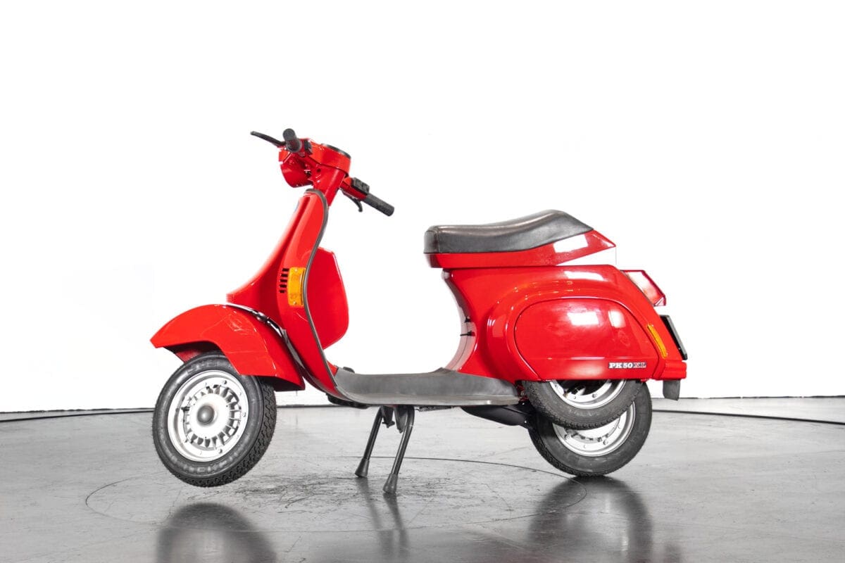 PIAGGIO-VESPA-50-CC-6-2 - Scootering Magazine
