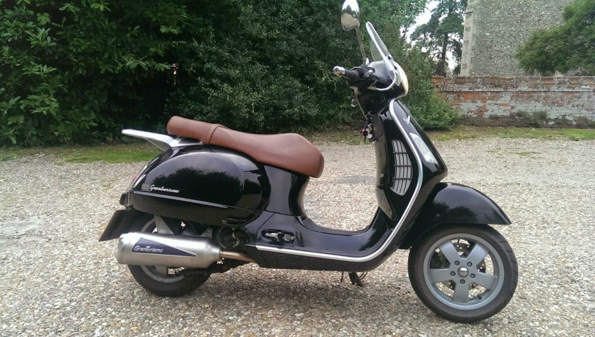 Vespa GT 200 L - Scootering Magazine